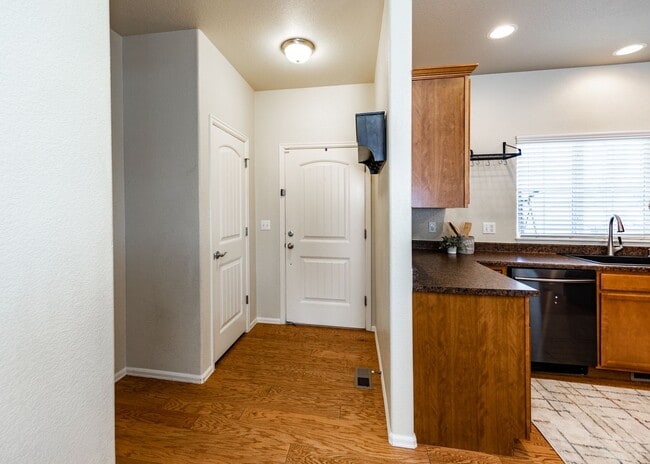 Building Photo - Cute End Unit 3 Bedroom Townhome in Lorson Ranch Next to Open Space