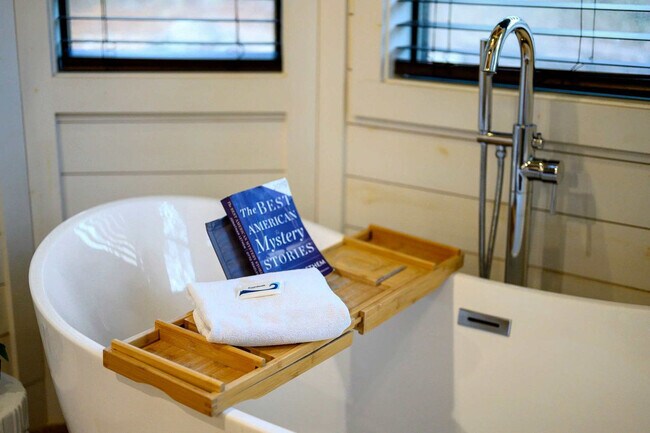 Building Photo - 295 Apple Rdg Ln