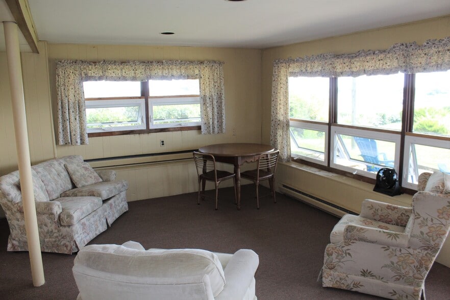 Building Photo - 652 Jerry Brown Farm Rd