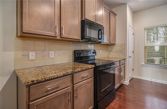 Building Photo - 5004 Longview Walk