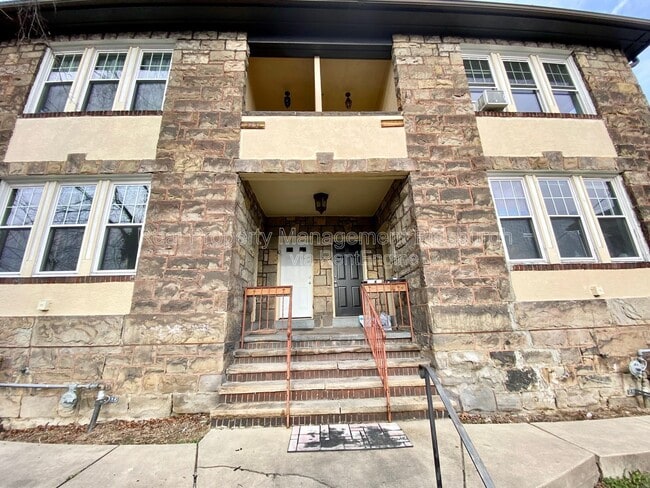 Building Photo - 5733 Phillips Ave