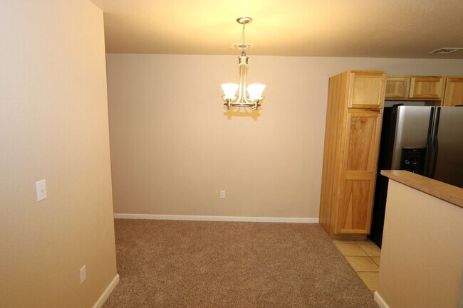 Building Photo - Spacious Top-Floor Condo in Las Casas at Broadmoor Bluffs | 2 Bed / 2 Bath + Garage, Very close t...