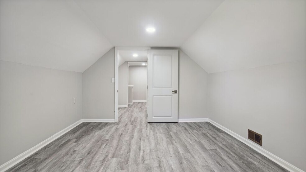 Building Photo - 4118 Byers St