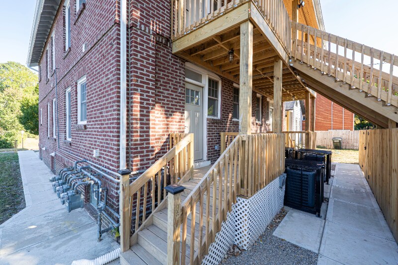 Building Photo - 605-607-607 S Champion Ave