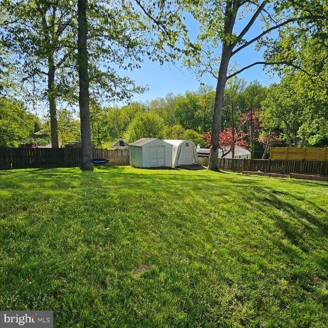 Building Photo - 7433 Grace St