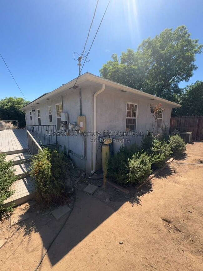 Building Photo - 3126 Belvedere Dr