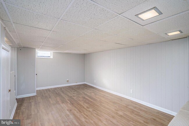 Building Photo - 861 Gainsboro Rd