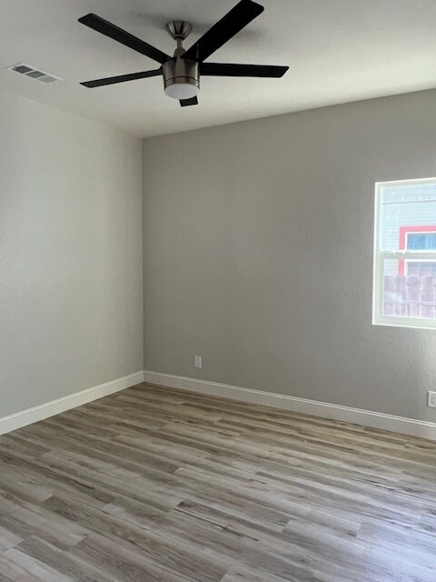 Building Photo - 316 Linden St