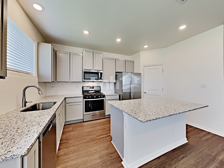 Building Photo - 2717 Lillybrook Ln