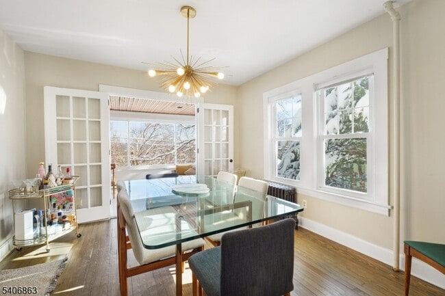 Building Photo - 11 Longview Trail E