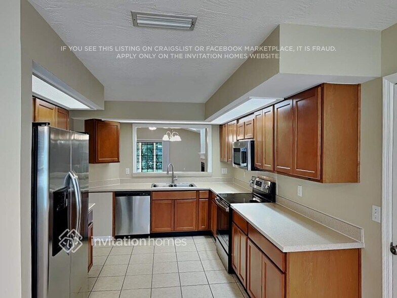 Building Photo - 3233 Vail View Dr