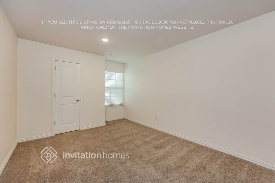 Building Photo - 6454 Blue Trl