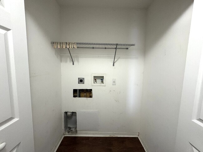 Building Photo - 3148 Chamberlain St