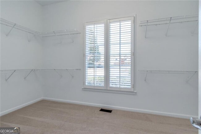Building Photo - 115 Wolf Willow Ct