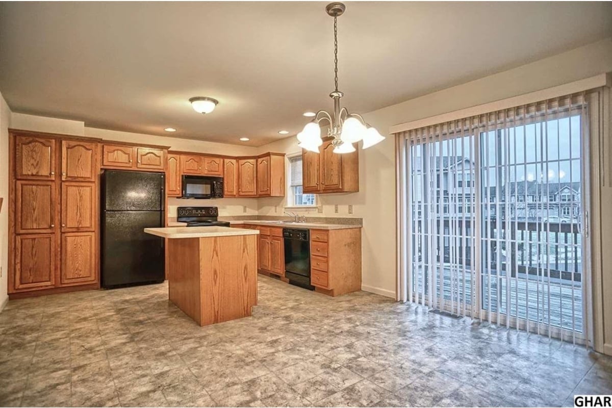 Building Photo - 479 Waterleaf Court