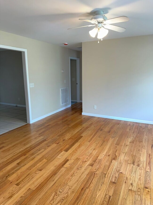 Building Photo - Newly Renovated 3-bedroom, 2 Bath Home with 1 Acre Lot!