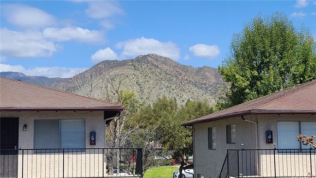 Building Photo - 1169 W Calle Del Sol