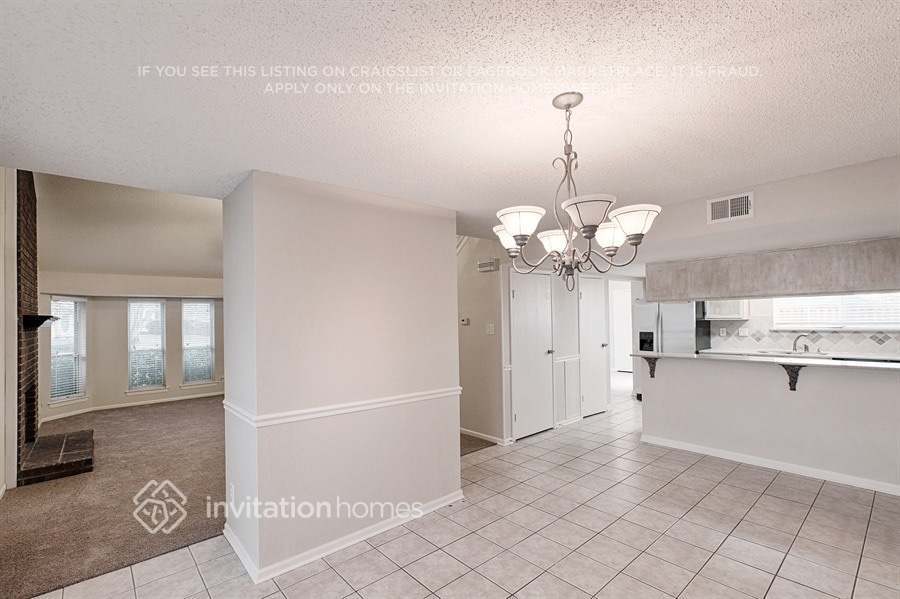 Building Photo - 2401 Forestmeadow Dr