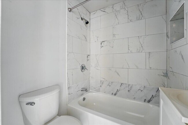 Building Photo - 335 47th St