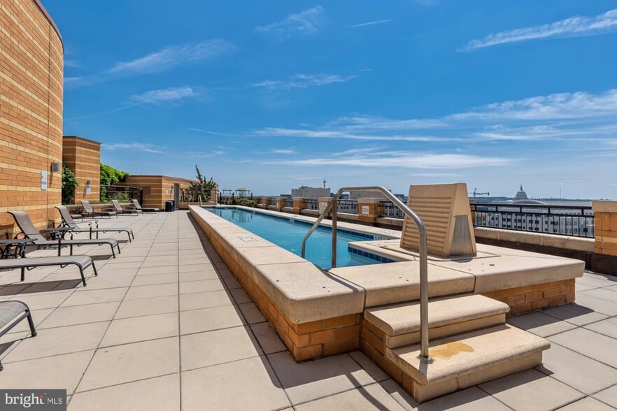 Building Photo - 400 Massachusetts Ave NW