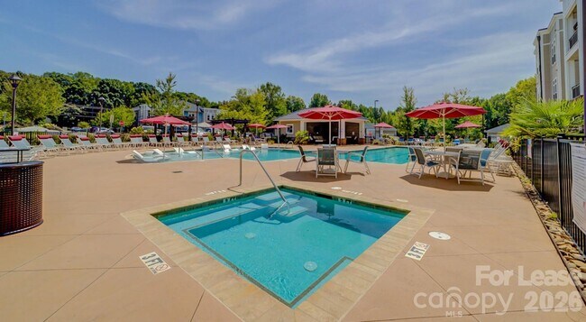 Building Photo - 16408 Holly Crest Ln