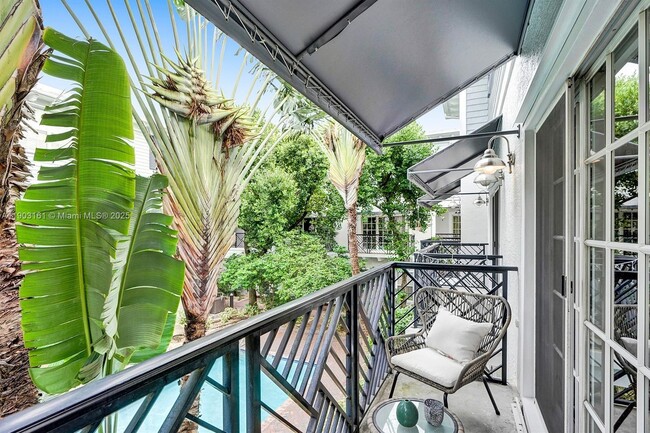 Building Photo - 446 NE 2nd Ave