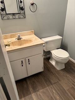 Half-Bath Downstairs - 33 Park Charles Boulevard South