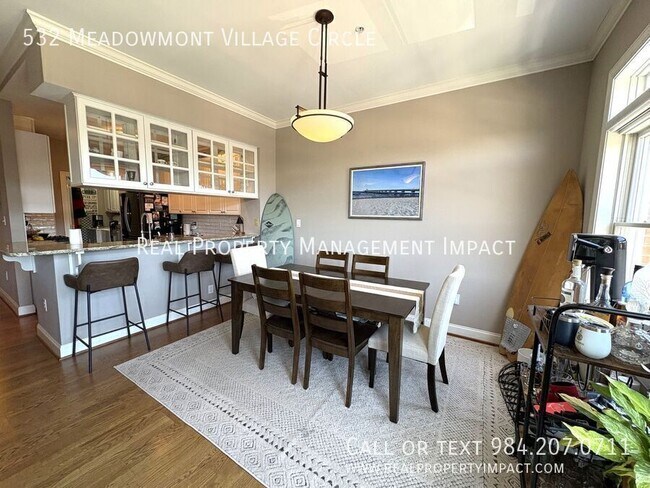 Building Photo - 532 Meadowmont Village Cir