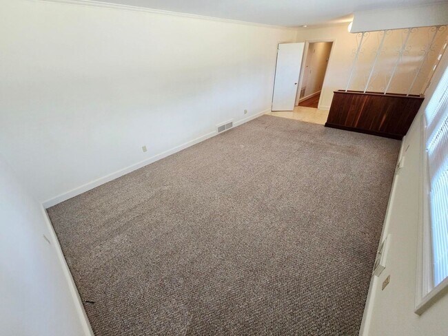 Building Photo - 3261 Alamance Rd