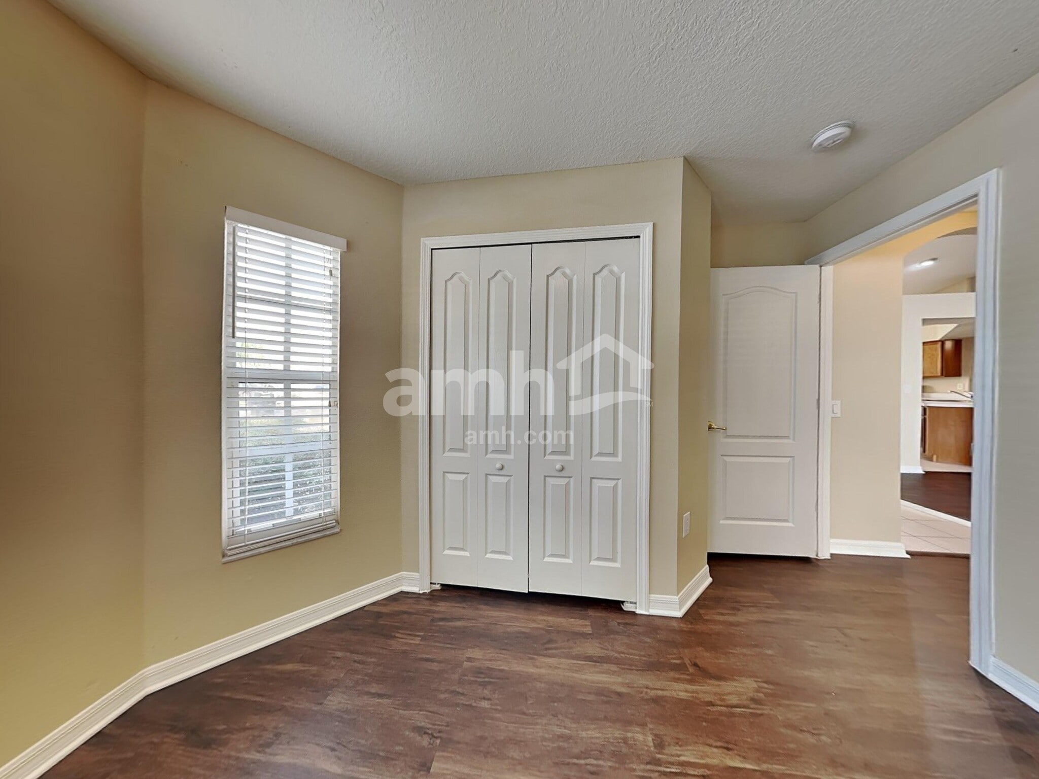 Building Photo - 12723 Lake Vista Dr