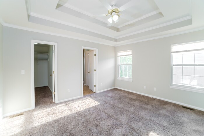 Building Photo - 117 E Foxwood Dr