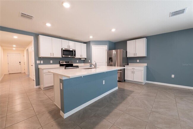 Building Photo - 11272 SE 67th Cir