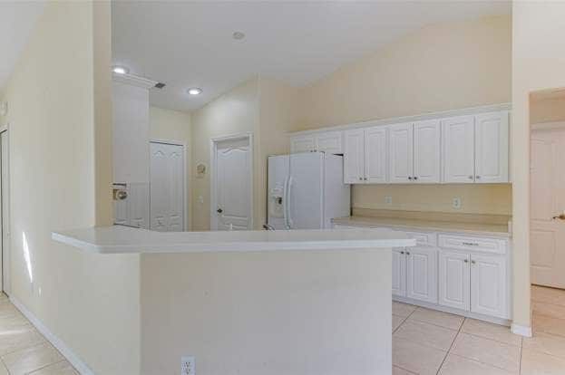 Building Photo - 7146 Sablon Rd