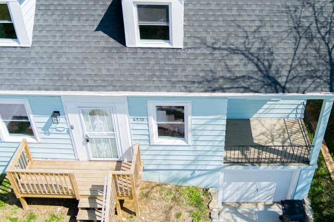 Building Photo - 6510 Hedge Ave