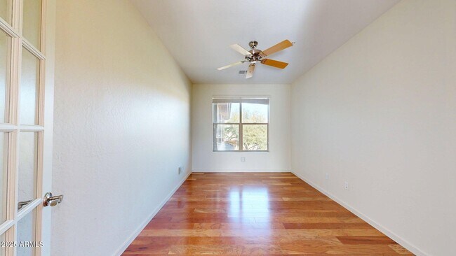Building Photo - 10260 E White Feather Ln
