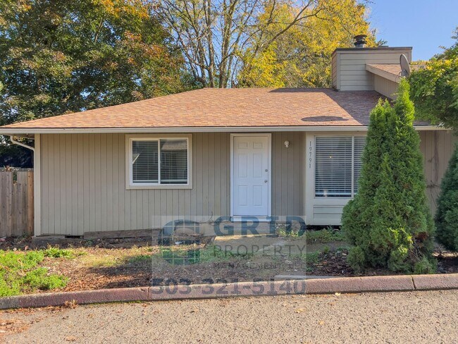 Building Photo - Gorgeous 2BR Home In the Heart of Tualatin!