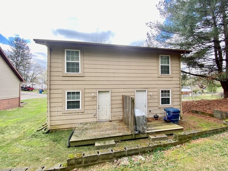 Building Photo - 505 Bruning Ln