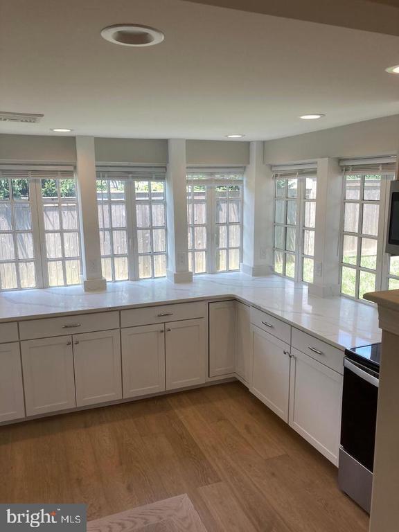 Building Photo - 233 E Montgomery Ave