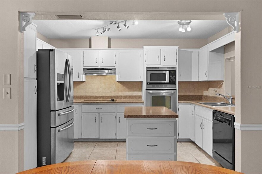 Building Photo - 602 fourth avenue