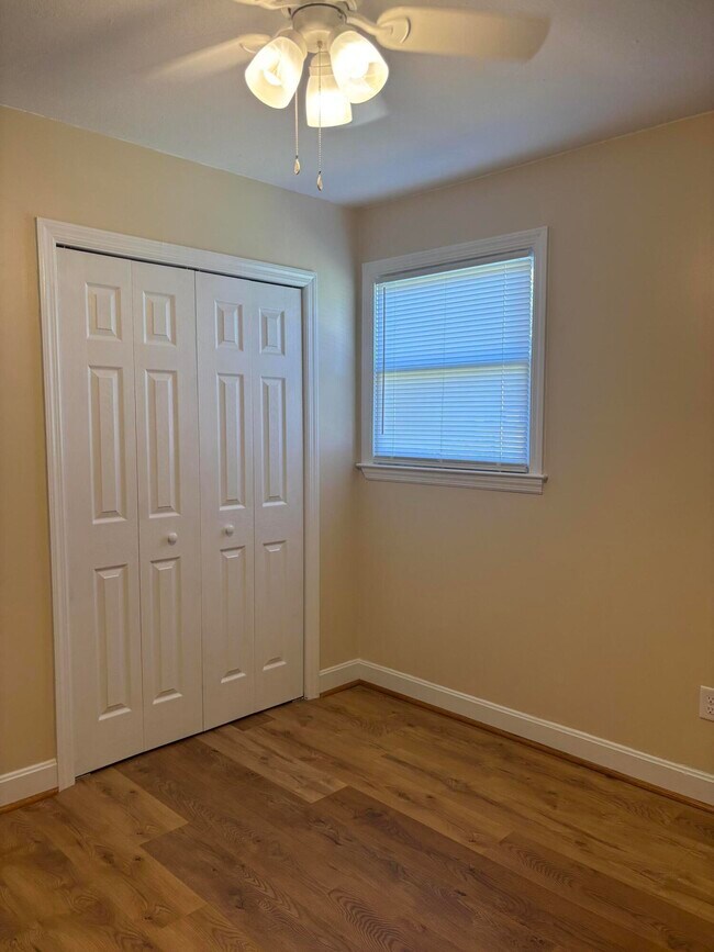 Building Photo - 855 Whatley St