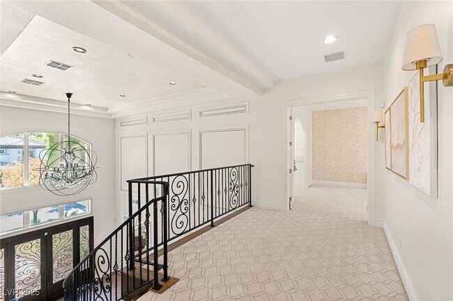 Building Photo - 2272 Coral Ridge Ave
