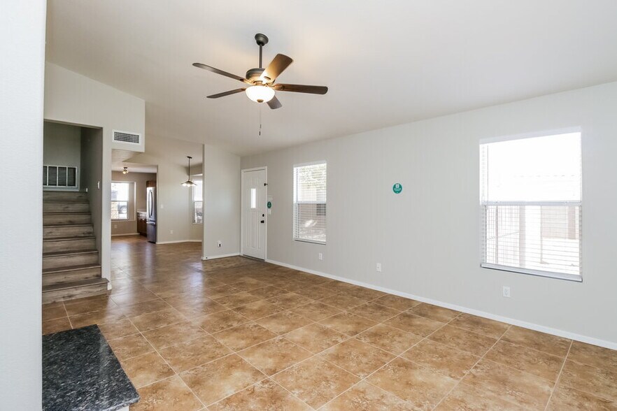 Building Photo - 849 S Cancun Dr