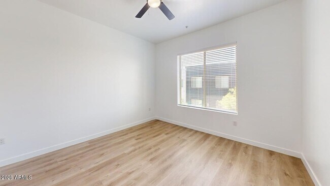 Building Photo - 9160 N 67th Ave