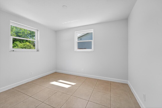 Building Photo - 5821 Urdea Rd