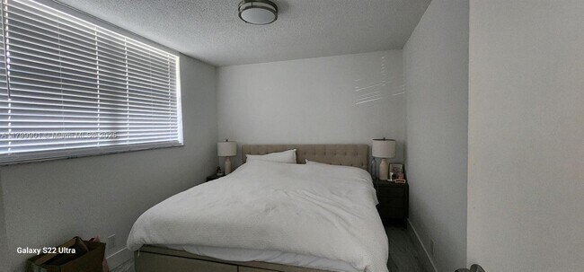 Building Photo - 9420 Poinciana Pl