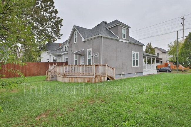 Building Photo - 628 E Whittier St