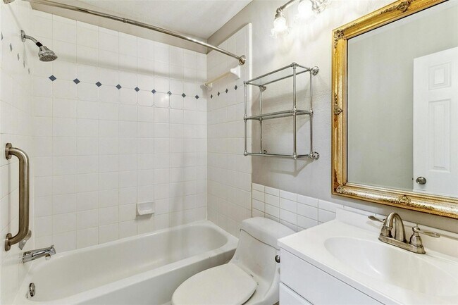 Building Photo - 5905 Shanghai Pierce Rd