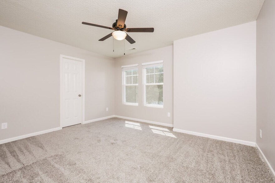Building Photo - 21 Buckleigh Dr