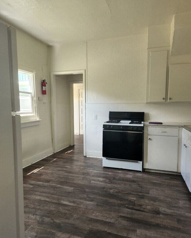 Building Photo - 314 S State St