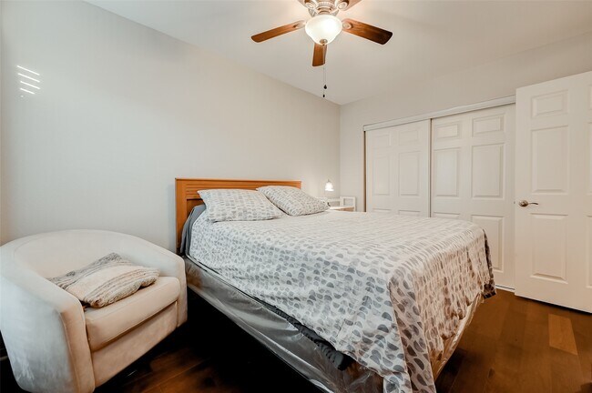 Building Photo - 742 Country Pl Dr